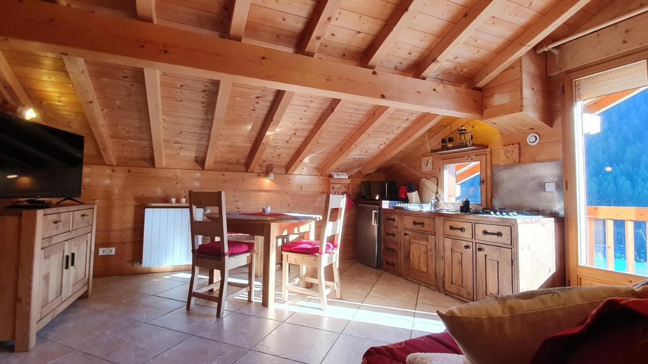Bienvenue Dans Notre Chalet! Appartement Les Sitelles Le Grand-Bornand Exterior photo