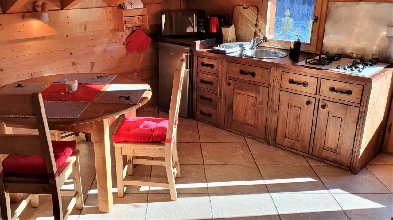 Bienvenue Dans Notre Chalet! Appartement Les Sitelles Le Grand-Bornand Exterior photo