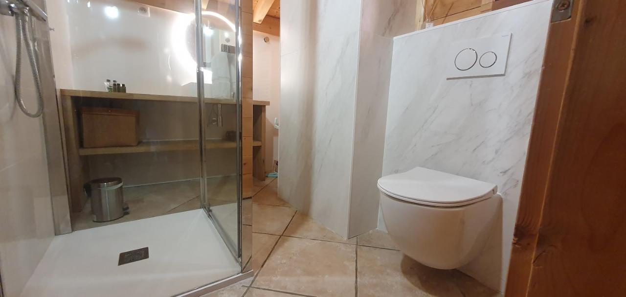 Bienvenue Dans Notre Chalet! Appartement Les Sitelles Le Grand-Bornand Exterior photo